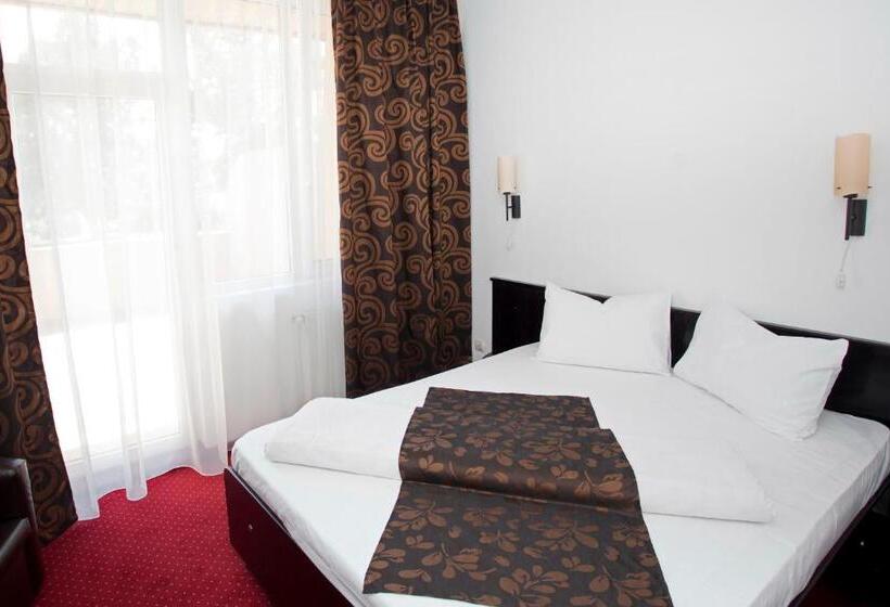 Comfort room with balcony, Terra