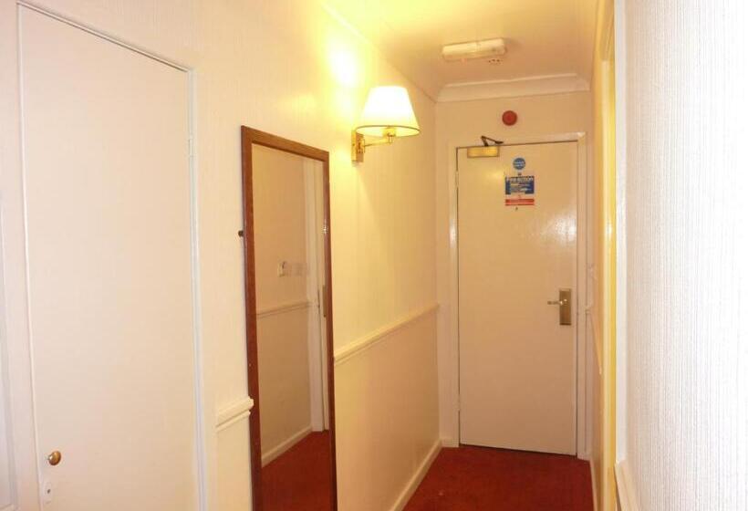 غرفة قياسية فردية, The Highfield