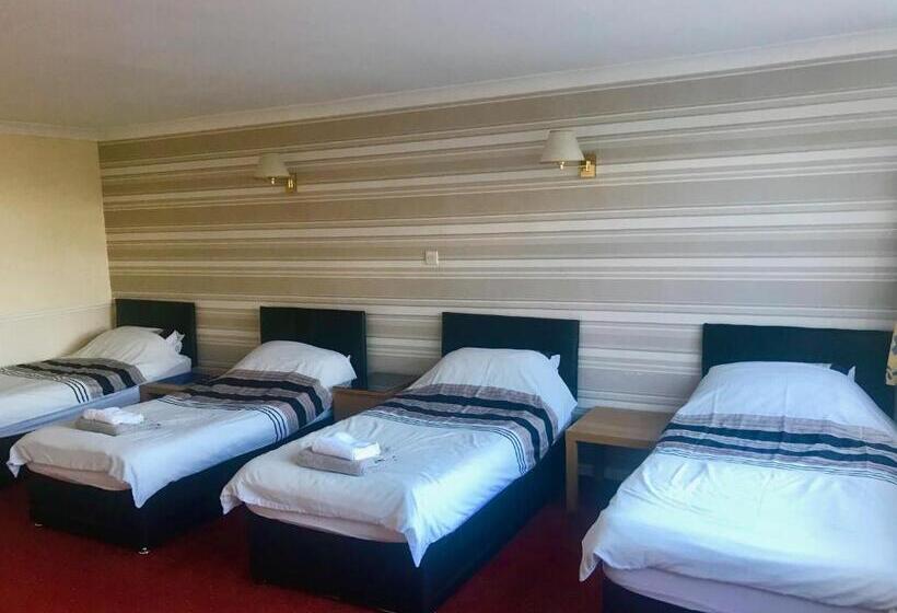 غرفة قياسية رباعية, The Highfield