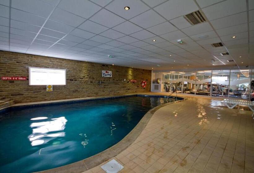 غرفة كلاسيكية, The Highfield