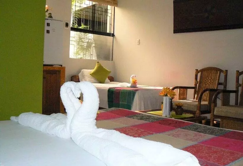 استودیوی استاندارد, Nativa Apartments