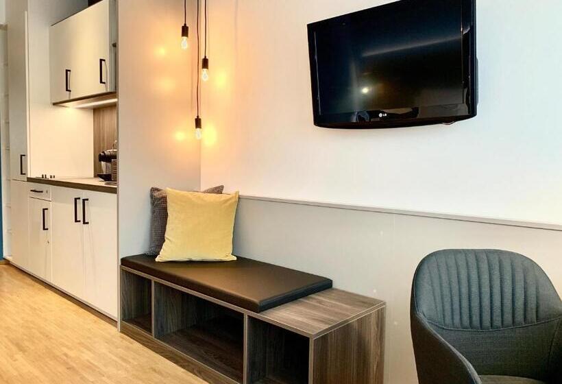 Студия Стандарт, Zeitwohnhaus Suite Hotel & Serviced Apartments