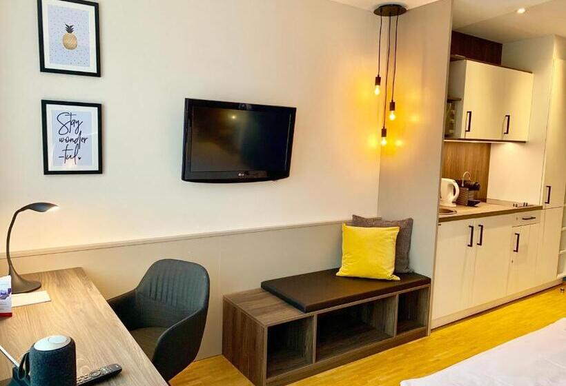 Студия Стандарт, Zeitwohnhaus Suite Hotel & Serviced Apartments