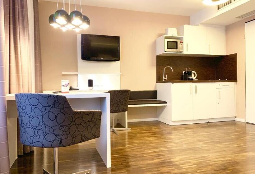 Студия Премиум, Zeitwohnhaus Suite Hotel & Serviced Apartments