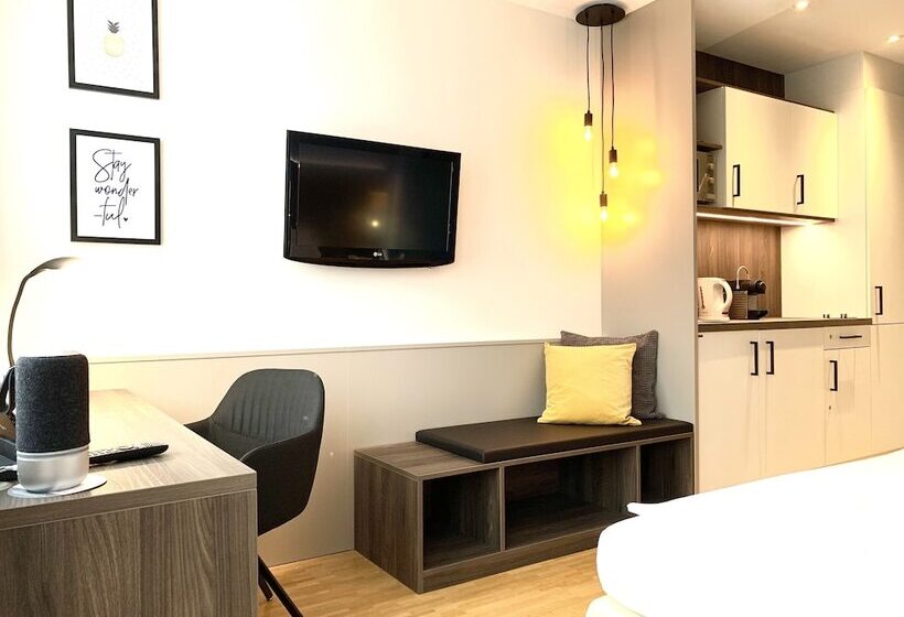 Студия Стандарт, Zeitwohnhaus Suite Hotel & Serviced Apartments