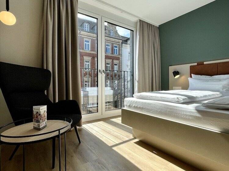 Студия Премиум, Zeitwohnhaus Suite Hotel & Serviced Apartments