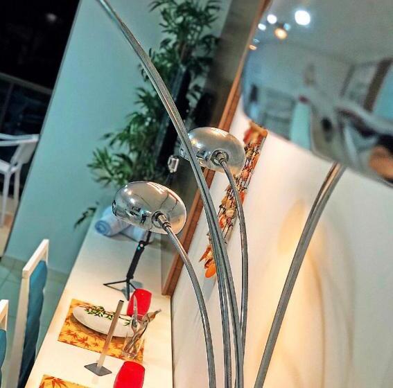 آپارتمان 1 خوابه با چشمانداز استخر, Laguna Beach Flat 205