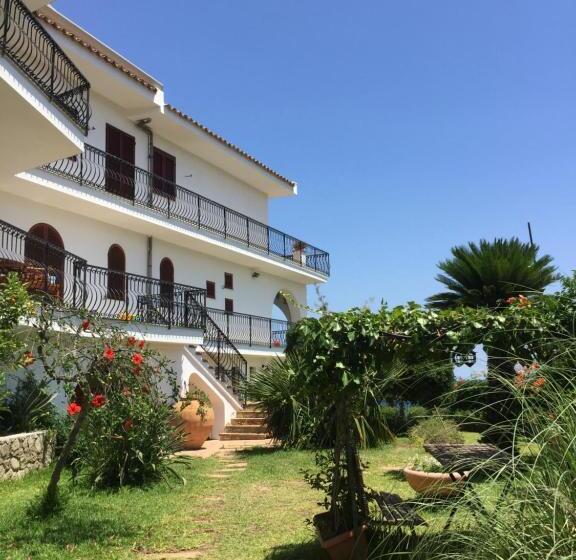 Четырехместный Номер Deluxe, Velalatina Residence B&b Soverato Camera Scirocco