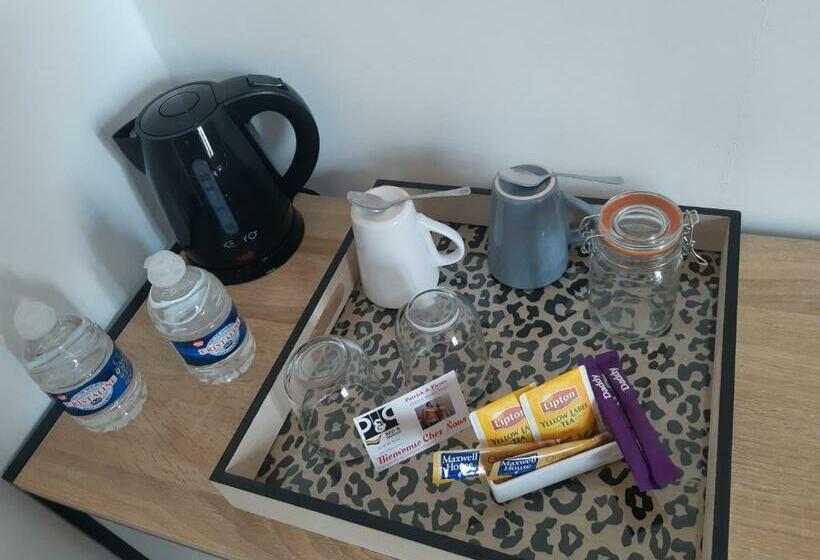 Номер Стандарт, Bed And Breakfast P&p Nîmes Centre