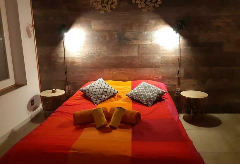 Номер Стандарт, Bed And Breakfast P&p Nîmes Centre