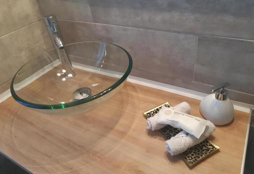 Номер Стандарт, Bed And Breakfast P&p Nîmes Centre