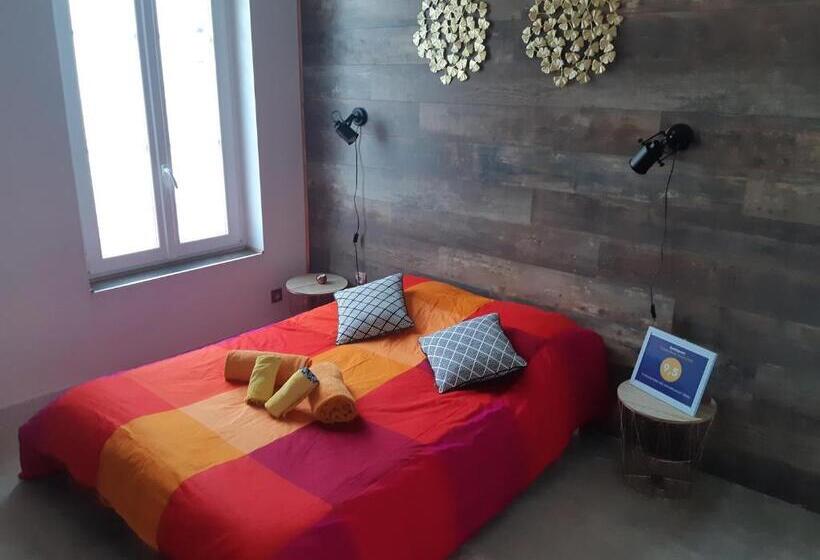Номер Стандарт, Bed And Breakfast P&p Nîmes Centre