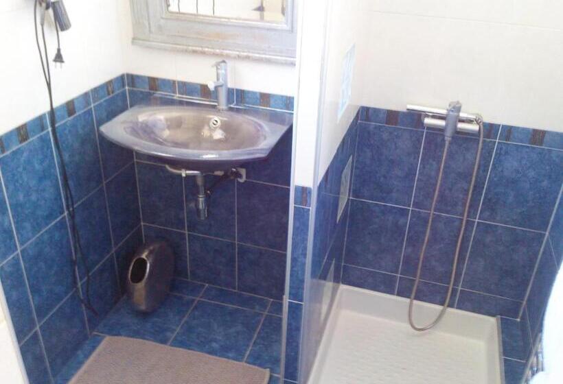 Standard room with outdoor bath, Patrick&pierre Bed And Breakfast Nîmes