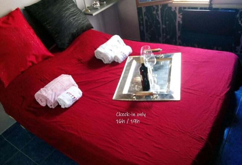 Standard room with outdoor bath, Patrick&pierre Bed And Breakfast Nîmes