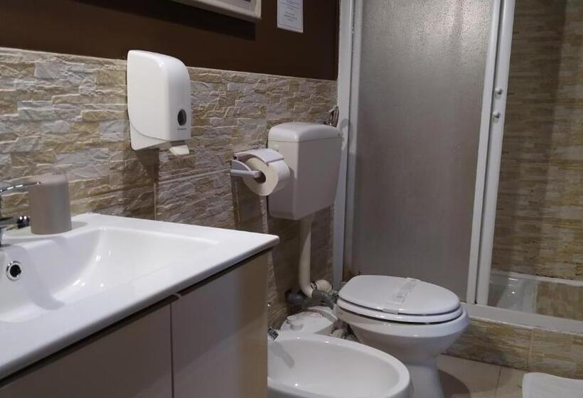 اتاق استاندارد با بالکن, Cconforthotels R&b Dolci Emozioni   Self Check In