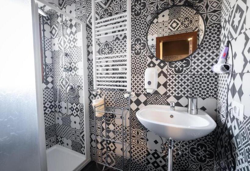 اتاق استاندارد یک تخته با بالکن, Cconforthotels R&b Dolci Emozioni   Self Check In