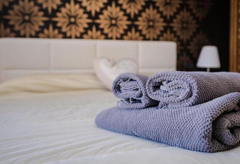 اتاق استاندارد سه نفره, Cconforthotels R&b Dolci Emozioni   Self Check In