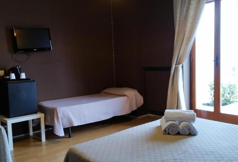 اتاق استاندارد سه نفره, Cconforthotels R&b Dolci Emozioni   Self Check In