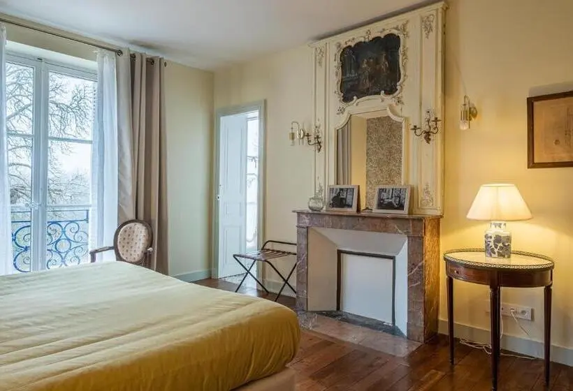 バルコニー付きデラックスルーム, Château De Charnizay