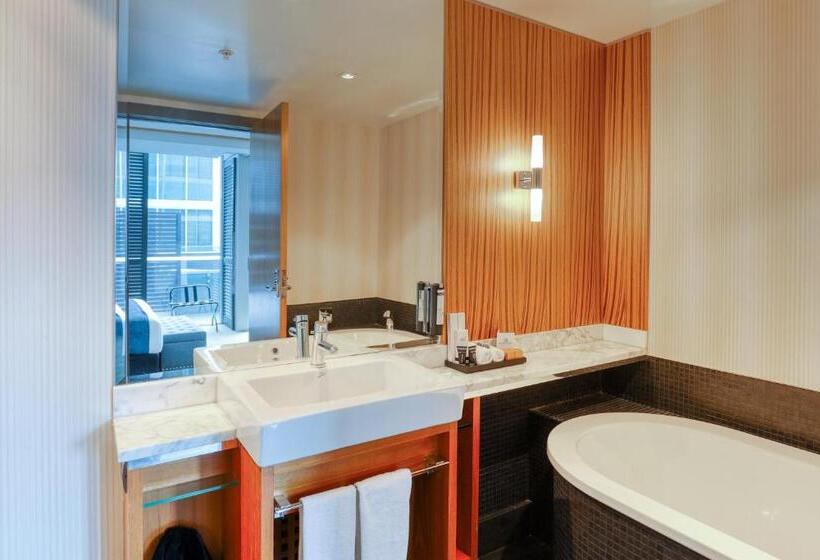 발코니 디럭스 룸, Marsden Viaduct