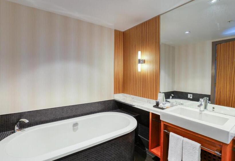 스탠다드 룸 킹사이즈 침대, Marsden Viaduct