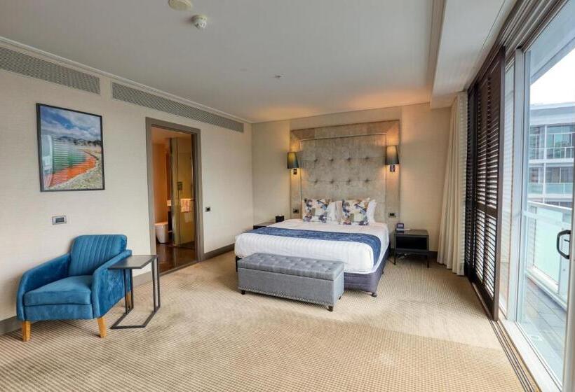 스탠다드 룸 킹사이즈 침대, Marsden Viaduct