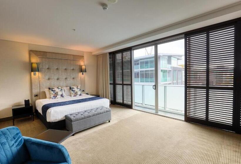 스탠다드 룸 킹사이즈 침대, Marsden Viaduct