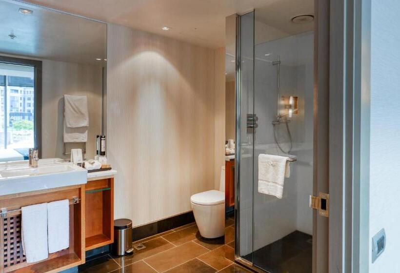 주니어 스위트 발코니, Marsden Viaduct