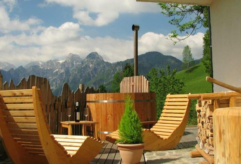 کلبه ییلاقی سوپریور یک خوابه, Holiday Chalet Alpine Dreams