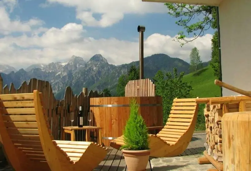 کلبه ییلاقی سوپریور یک خوابه, Holiday Chalet Alpine Dreams