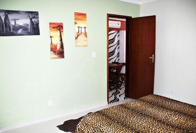 חדר משפחתי, Mansão Dubai