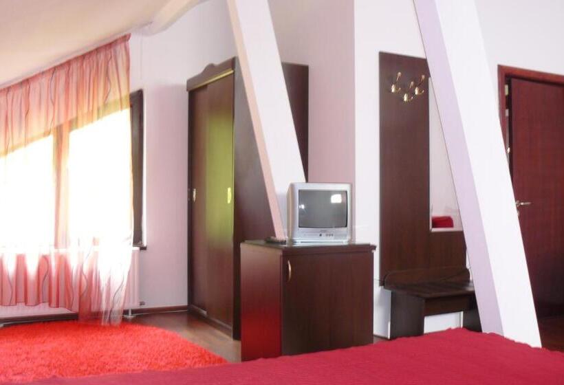 スタンダードスタジオ, Pensiunea Eden