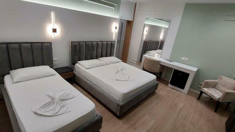 디럭스 트리플 룸, Kristal