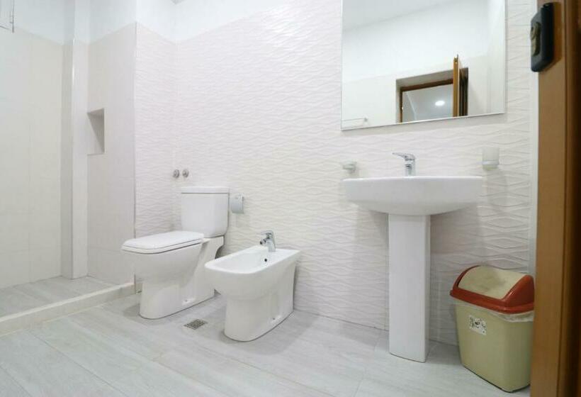 디럭스 트리플 룸, Kristal