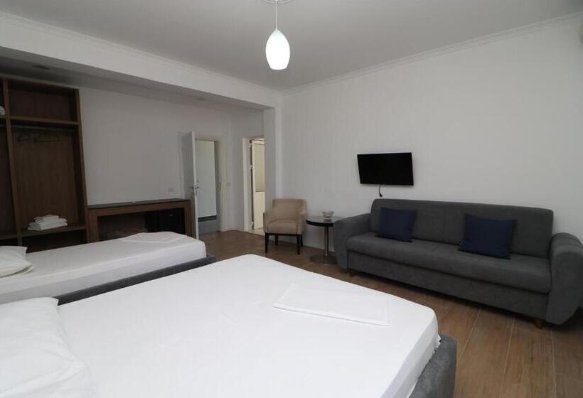 스탠다드 트리플 발코니 룸, Kristal