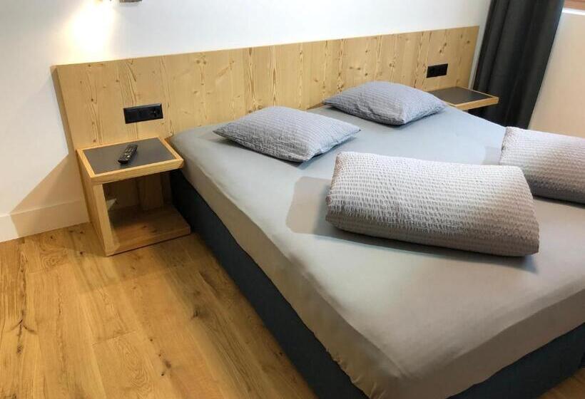 带阳台套房, Catrina Resort