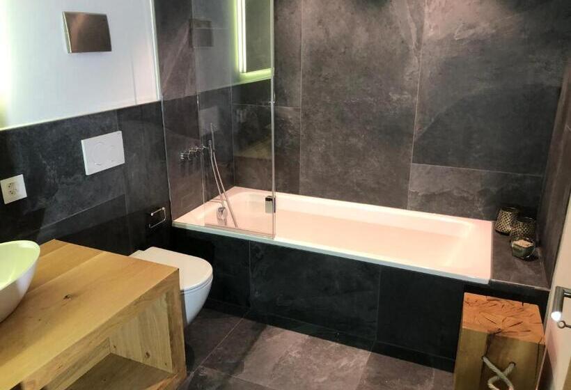 סוויטה דלוקס, Catrina Resort