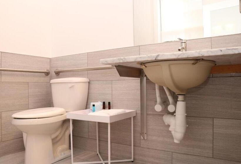 Студия Стандарт, Charming & Stylish Studio On Beacon Hill #3