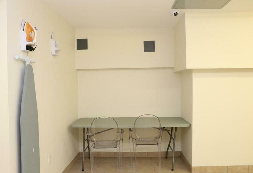 إستوديو قياسى, Downtown Beacon Hill, Convenient, Comfy Studio #10