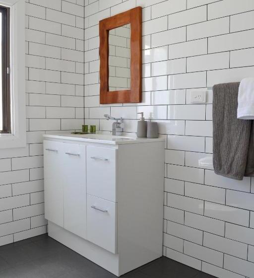 غرفة قياسية, Ithaca 1896 Manor