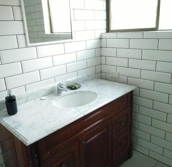 غرفة قياسية ثلاثية, Ithaca 1896 Manor