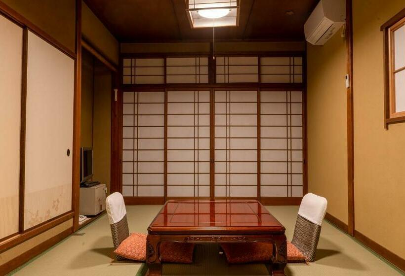 غرفة عائلية حمام مشترك, Tsuruya Ryokan