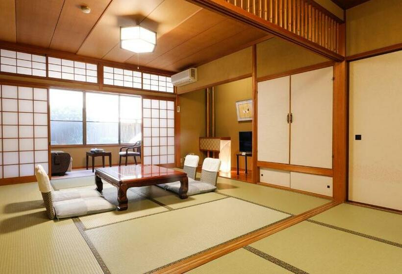 غرفة عائلية, Tsuruya Ryokan