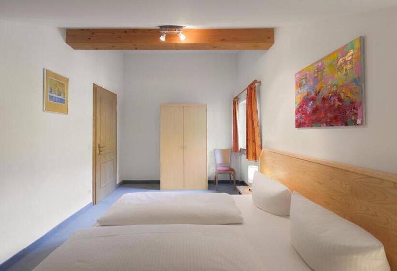 带1个卧室的带阳台的公寓, Alphotel Ettal