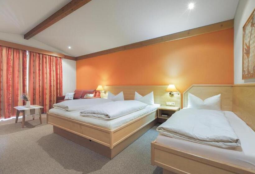 Номер Стандарт Трехместный, Alphotel Ettal