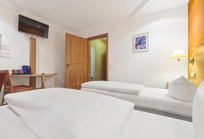 Номер Стандарт с Балконом, Alphotel Ettal