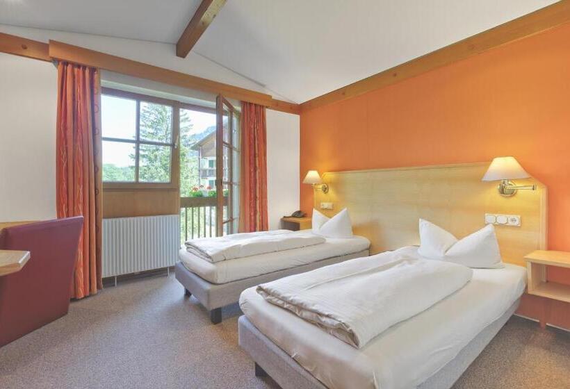 Номер Стандарт с Балконом, Alphotel Ettal