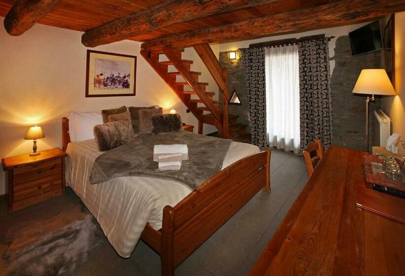 اتاق استاندارد چهار تخته, Chalet Faure