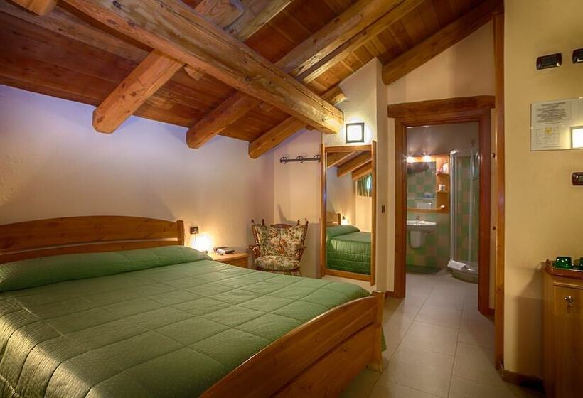 标准间, Chalet Faure