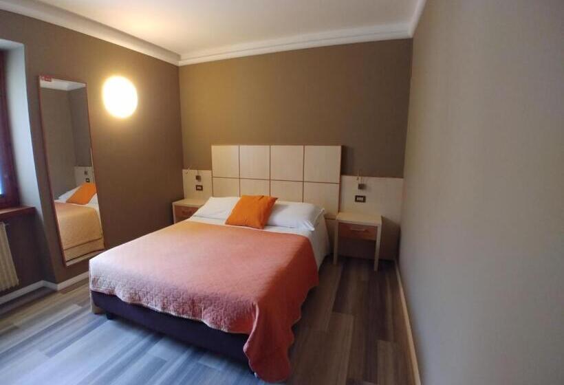 经济房, Albergo Aurora